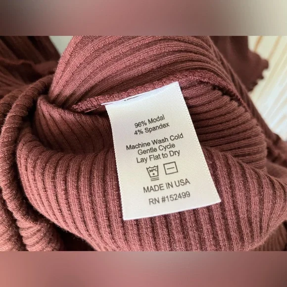 Amour Vert Ziggy Paris Rib Dress in Mocha - Picture 9 of 10